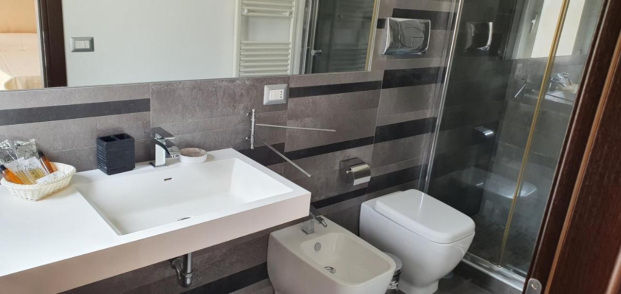 Lindos Bed & Breakfast Gela Ruang foto