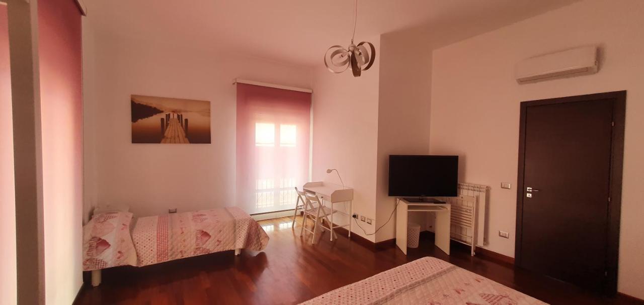 Lindos Bed & Breakfast Gela Ruang foto