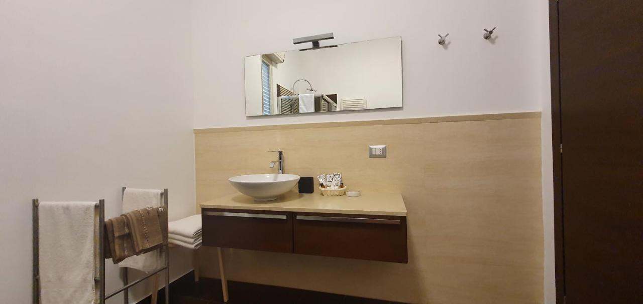 Lindos Bed & Breakfast Gela Ruang foto