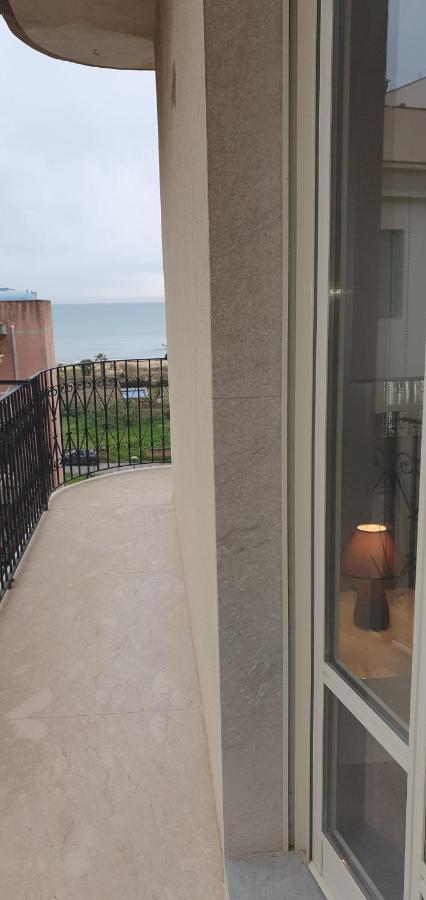 Lindos Bed & Breakfast Gela Bagian luar foto